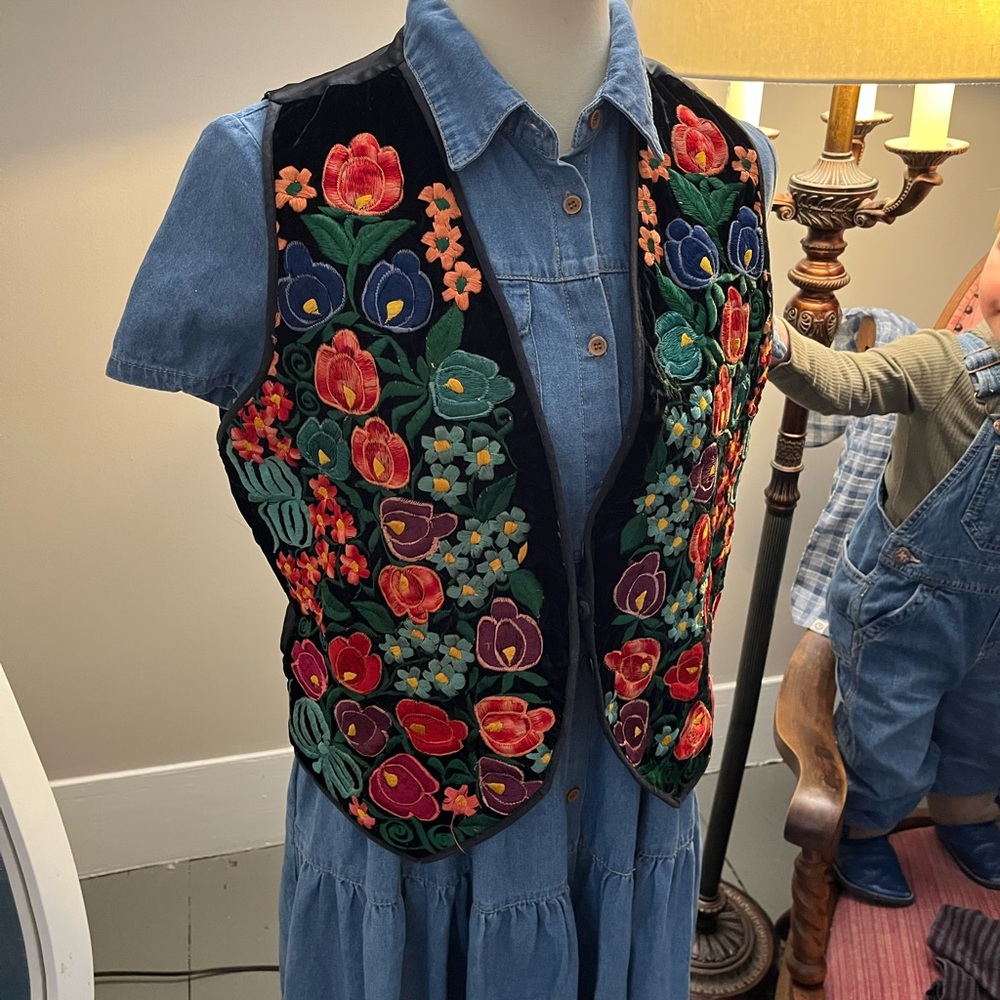 Floral Embroidered Vest
